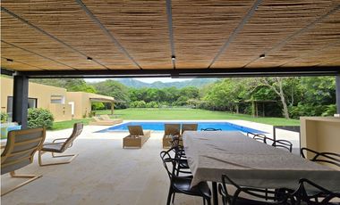CASA CAMPESTRE EN VENTA EN GIRARDOT