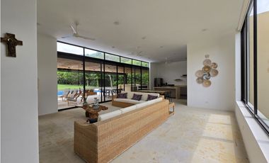 CASA CAMPESTRE EN VENTA EN GIRARDOT