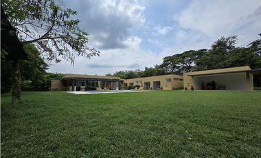 CASA CAMPESTRE EN VENTA EN GIRARDOT