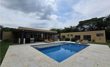 CASA CAMPESTRE EN VENTA EN GIRARDOT