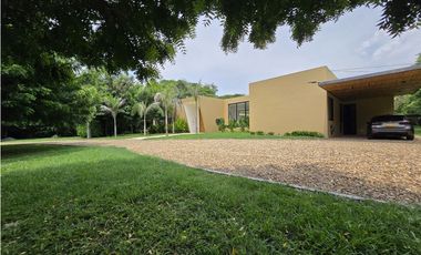 CASA CAMPESTRE EN VENTA EN GIRARDOT