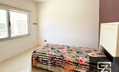 Casa en venta c/ cochera en Don Joaquín Canning