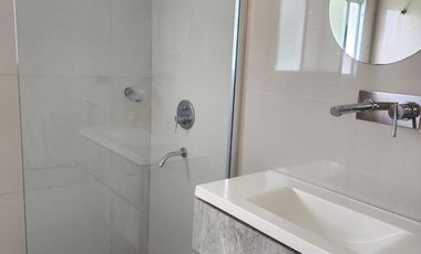 Casa en alquiler c/ cochera en Don Joaquín