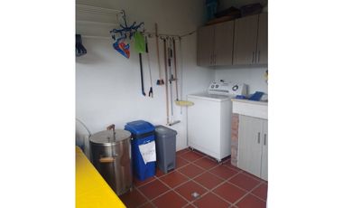 FINCA SAN VICENTE, ANTIOQUIA A 2 KM DEL PUEBLO