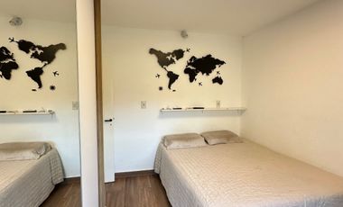 VENDE casa con piscina climatizada a minutos del microcentro