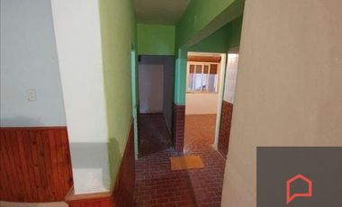 VENDE casa 10x40 Mariano Moreno