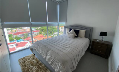 SE ALQUILA  BELLO APARTAMENTO EN LA CRESTA