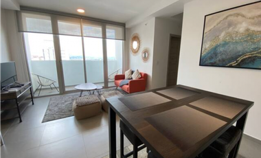 SE ALQUILA  BELLO APARTAMENTO EN LA CRESTA