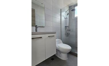 SE ALQUILA  APARTAMENTO EN LA CRESTA