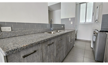 SE ALQUILA  APARTAMENTO EN LA CRESTA