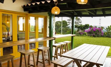 FINCA EN CHINCHINA  PAISAJE CAFETERO  16 PAX