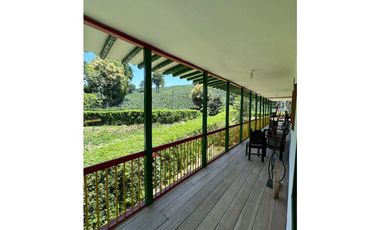 HERMOSA  FINCA  CAFETERA  CAP  24 PAX   - TREBOL  -