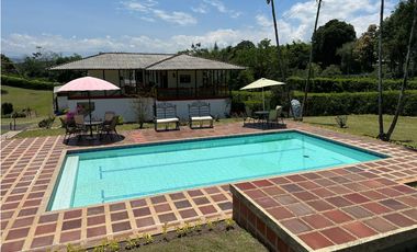 HERMOSA  FINCA  CAFETERA  CAP  24 PAX   - TREBOL  -