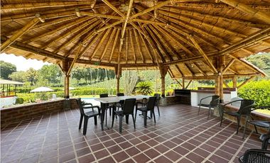 HERMOSA  FINCA  CAFETERA  CAP  24 PAX   - TREBOL  -