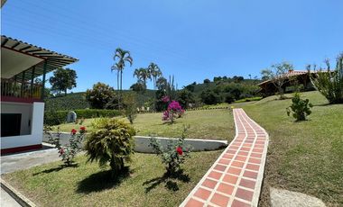 HERMOSA  FINCA  CAFETERA  CAP  24 PAX   - TREBOL  -