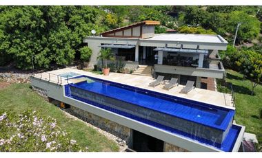 VENDO FABULOSA CASA CAMPESTRE EN MONTELAGO LA MESA