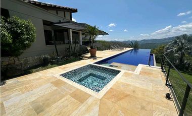 VENDO FABULOSA CASA CAMPESTRE EN MONTELAGO LA MESA