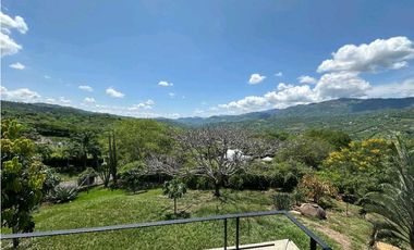 VENDO FABULOSA CASA CAMPESTRE EN MONTELAGO LA MESA