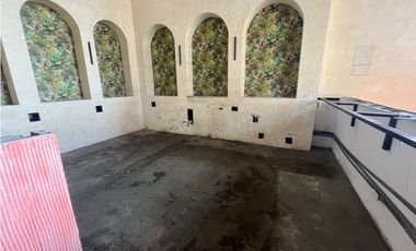 Se Alquila Local en San Francisco