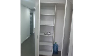 Se Vende Local en Av Santa Elena