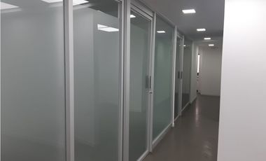 Se Vende Local en Av Santa Elena