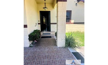 Alquilo casa full amoblada en La Fontana, David! Negociable