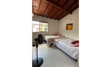VENTA CABAÑA EN UNIDAD CERRADA, SAN JERONIMO. ANT