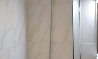 Impecable departamento 3 ambientes con cochera en Lanús