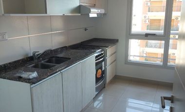 Impecable departamento 3 ambientes con cochera en Lanús