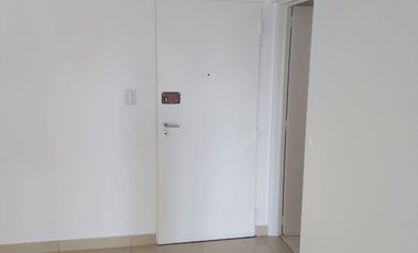 Impecable departamento 3 ambientes con cochera en Lanús