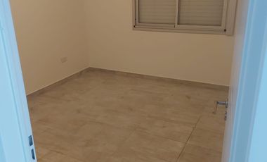 Impecable departamento 3 ambientes con cochera en Lanús