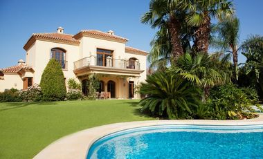 Casa en venta de 2 dormitorios c/ cochera en Barrio Centro