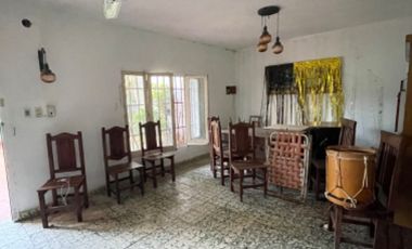 VENDE casa Barrio San Martín Centro 10x40
