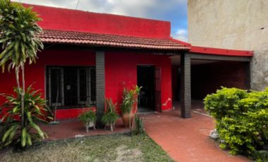 VENDE casa Barrio San Martín Centro 10x40