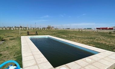 Casa Quinta Con Galpon En Alquiler.
