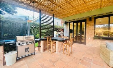 LUJOSA CASA CAMPESTRE