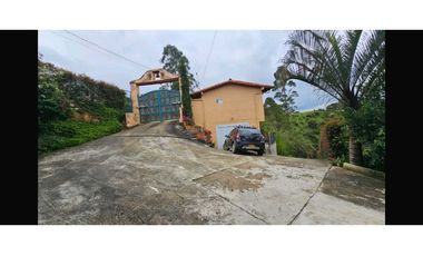 Finca en venta Marilla, con apartamento independiente