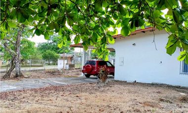 Alquilo o vendo hermosa casa en Bugaba, super acogedora y espaciosa!