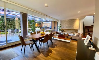 CASA EN VENTA VILLA DE LOS PINOS