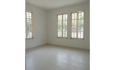 CASA COMERCIAL EN ALQUILER EL PRADO SANTA MARTA