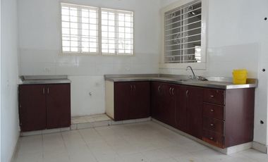 CASA COMERCIAL EN ALQUILER EL PRADO SANTA MARTA