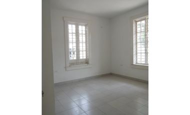 CASA COMERCIAL EN ALQUILER EL PRADO SANTA MARTA