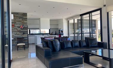 Casa Alquiler Anual Terralagos - Unica - Categoria Canning