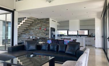 Casa Alquiler Anual Terralagos - Unica - Categoria Canning