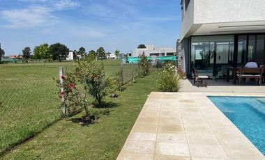 Casa Alquiler Anual Terralagos - Unica - Categoria Canning