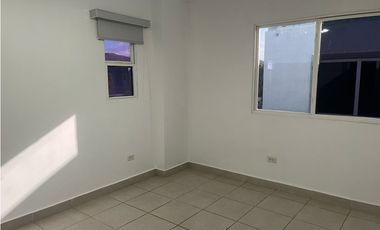 Se Vende Casa en PH Victoria, Brisas del Golf