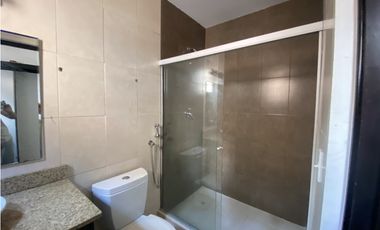 AMPLIA CASA EN VENTA EN VILLA NAVONA, BRISAS DEL GOLF(JL)