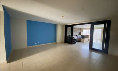AMPLIA CASA EN VENTA EN VILLA NAVONA, BRISAS DEL GOLF(JL)