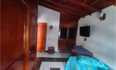 CASA SECTOR CASTILLA CERCA SUPERMERCADO MIL VARIEDADES