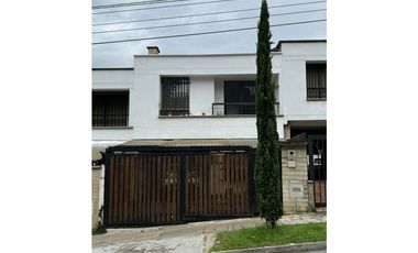 VENDO CASA UNIFAMILIAR EN LA ESTRELLA, TOLEDO